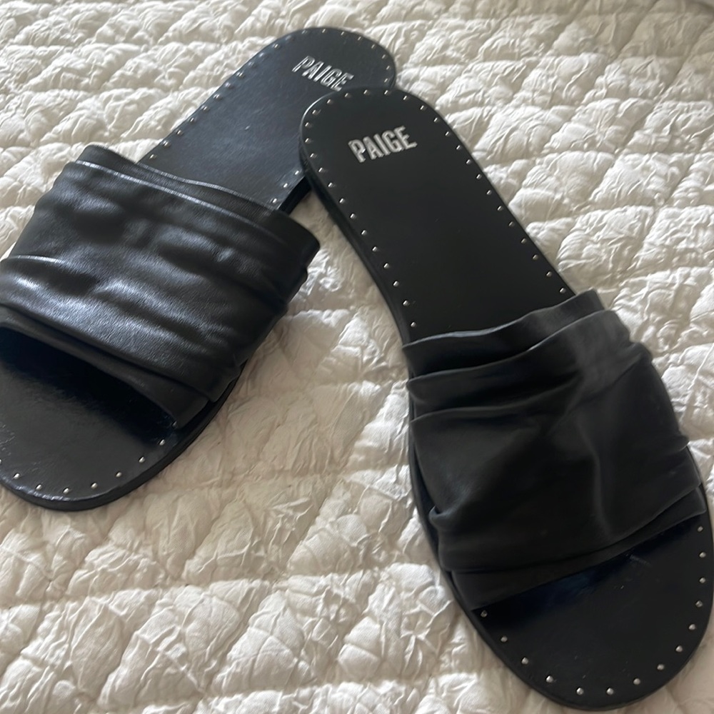 Paige slide sandal black leather